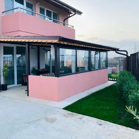 Saint Anastasia Vila *